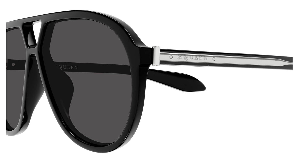 Alexander McQueen AM0586S