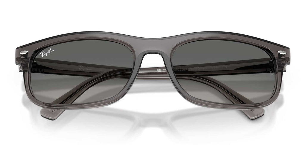 Ray-Ban RB2224