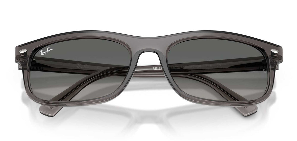 Ray-Ban RB2224