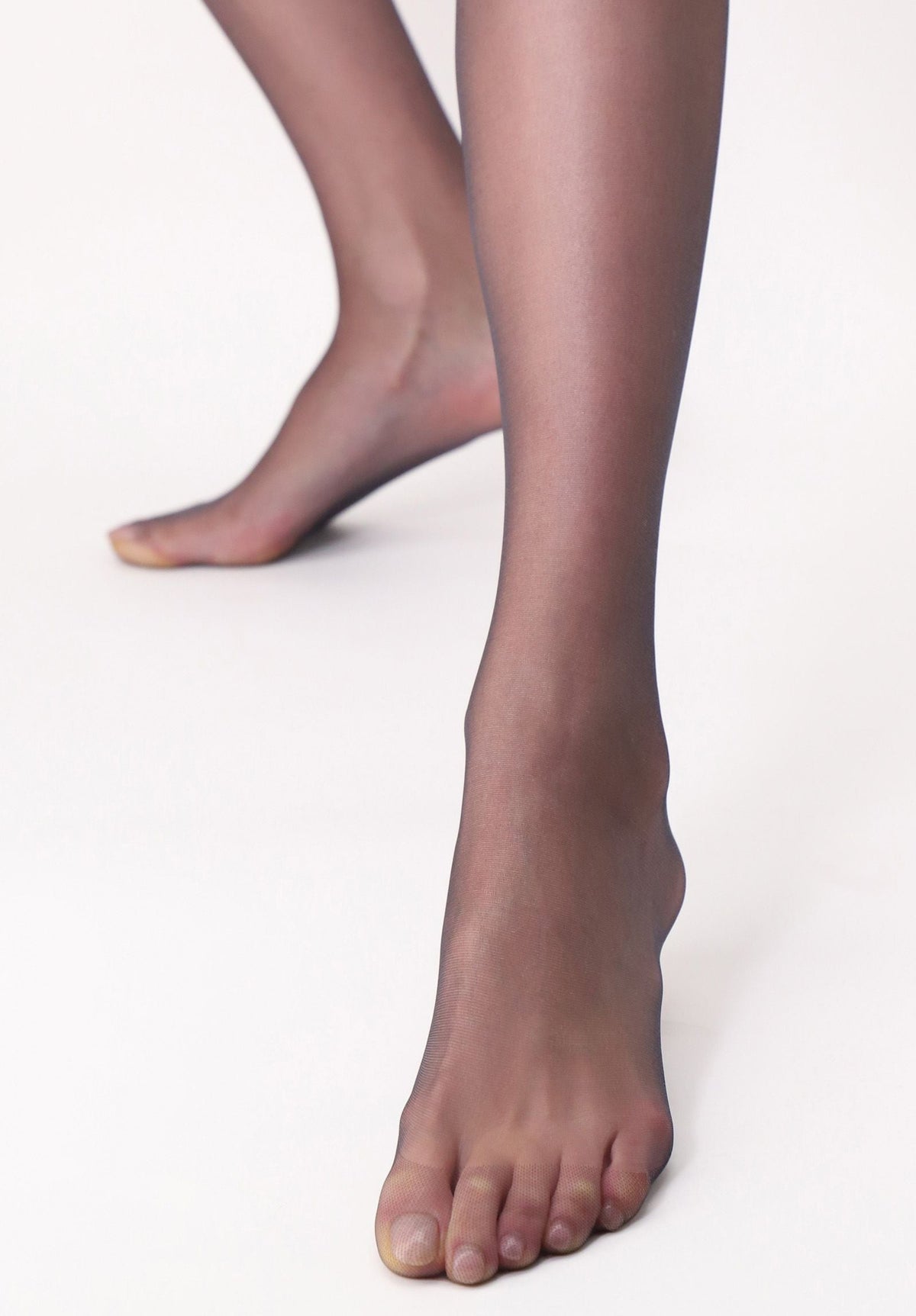 Ultra-sheer Tights 0 denier effect with V-SLIM effect - Black